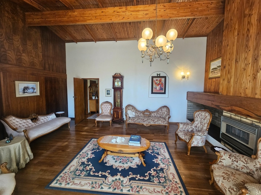 5 Bedroom Property for Sale in Panorama Free State
